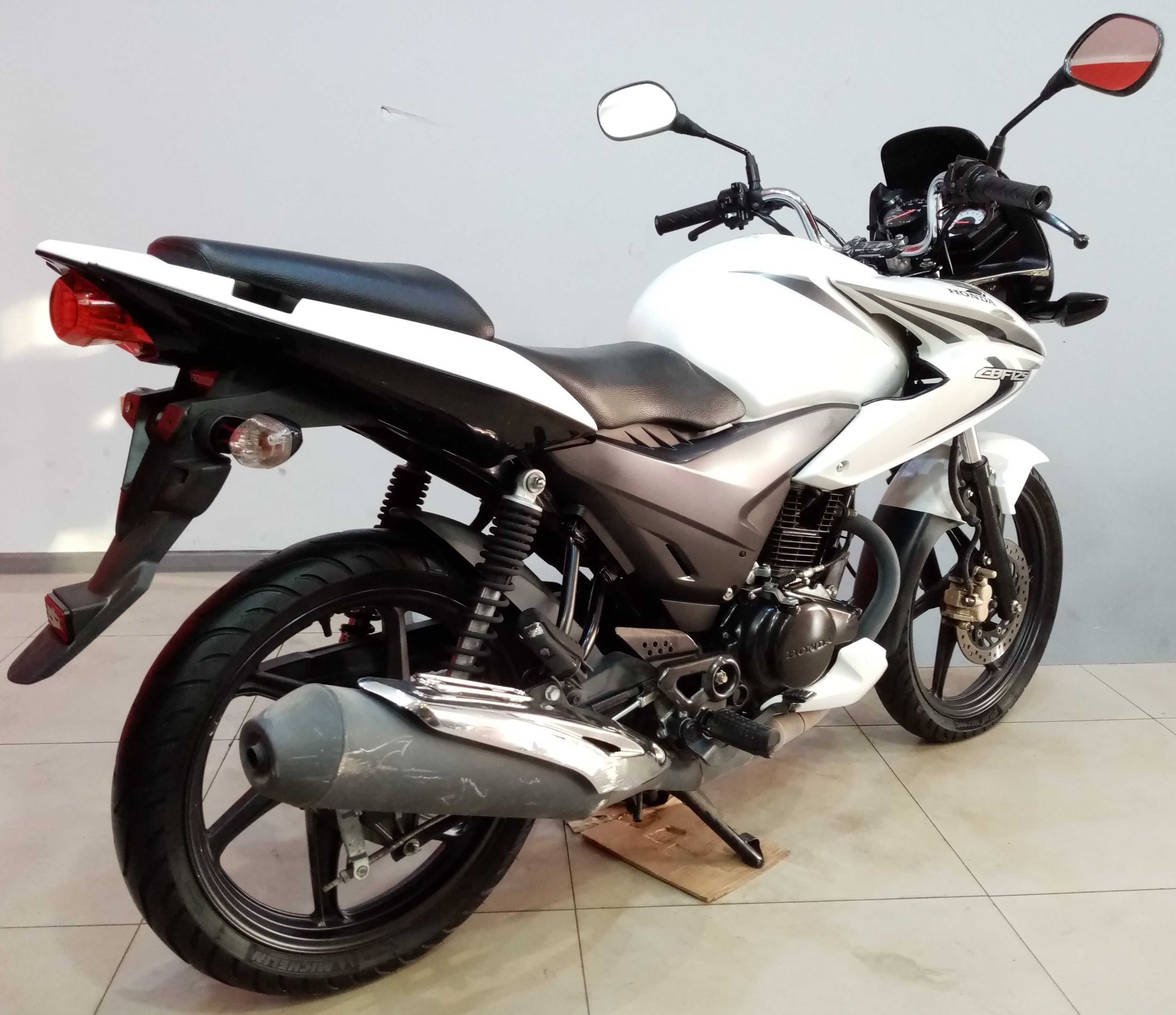 Honda CBF 125cm3 bardzo ładna 2014rok niski przebieg