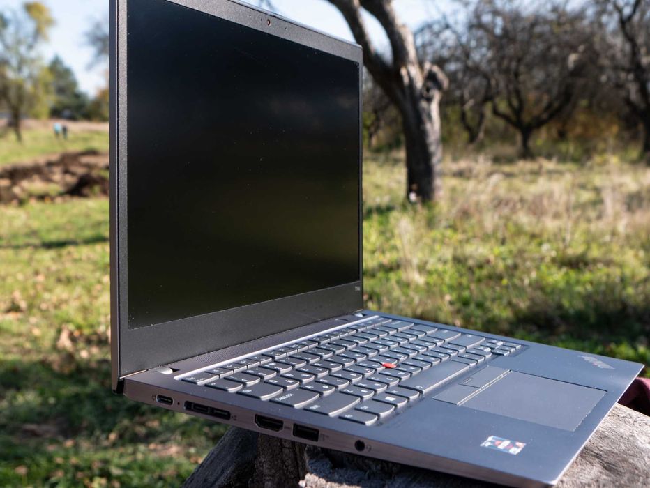 Ноутбук Lenovo ThinkPadT14s Ryzen 5 PRO 5650U  8/256 2022 Aluminium