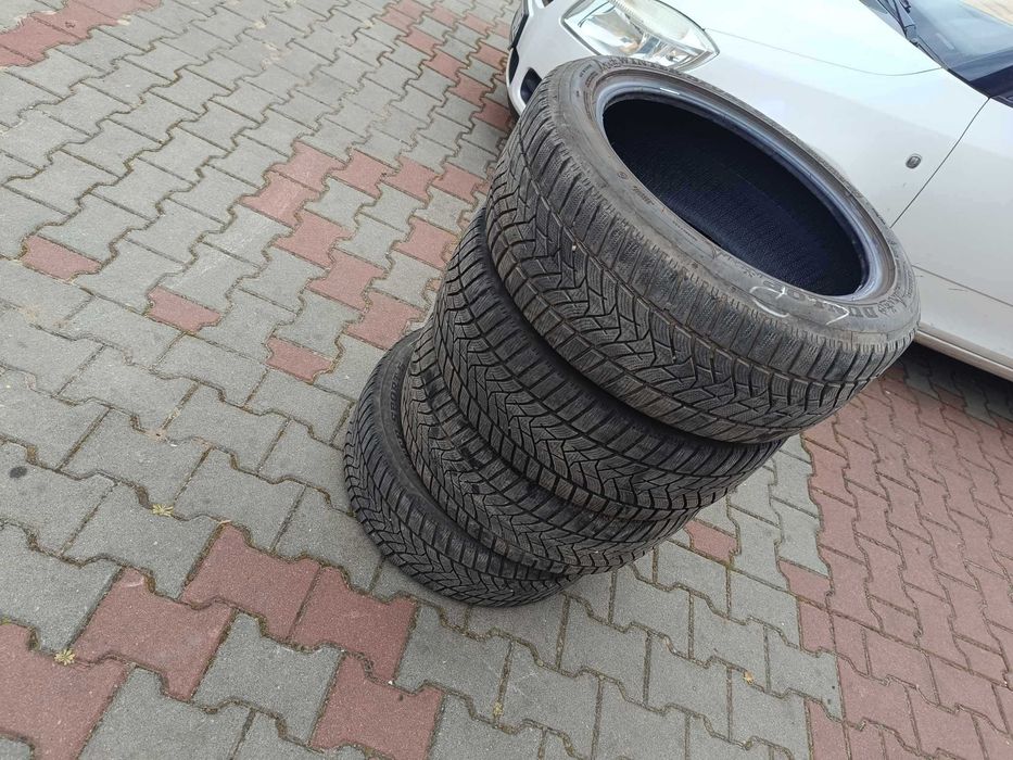 Opony zimowe Dunlop 215/50 R17