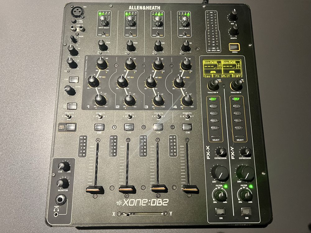 Mikser DJ Allen & Heath Xone DB2