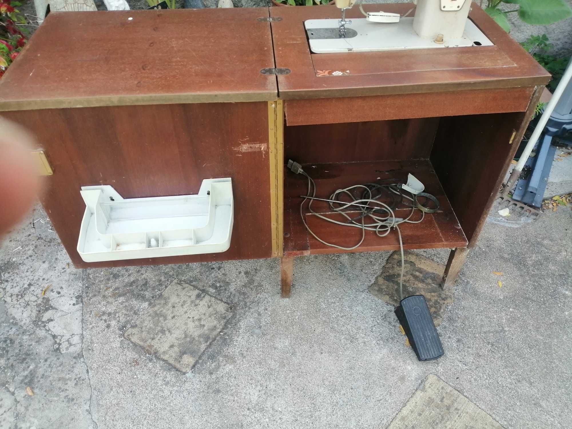 Maquina de costura