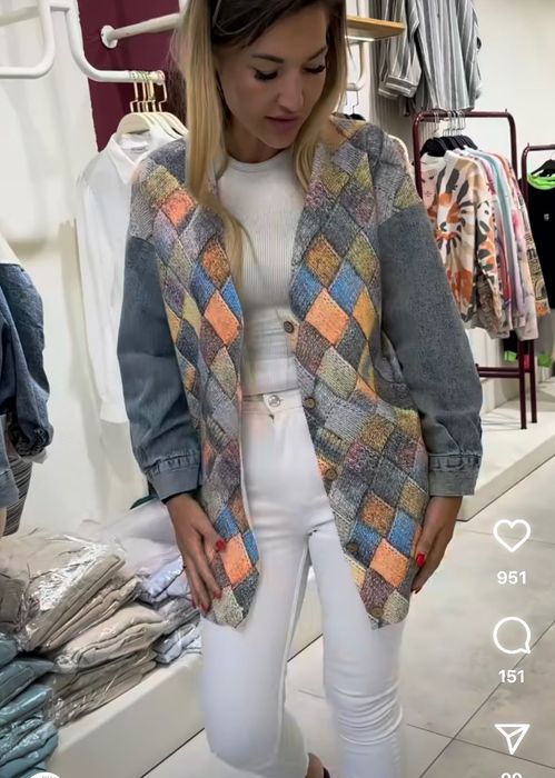 Продам жіночу кофту