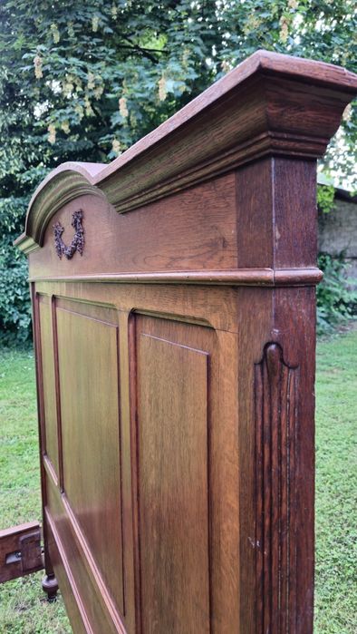 Nr. 1701 Łóżko w stylu Art Nouveau
Nr.1701  Łóżko w stylu Art Nouveau