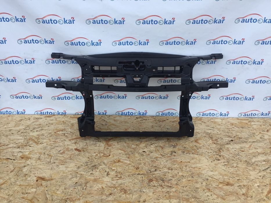 Телевізор / кронштейн бампера Volkswagen Caddy 04-