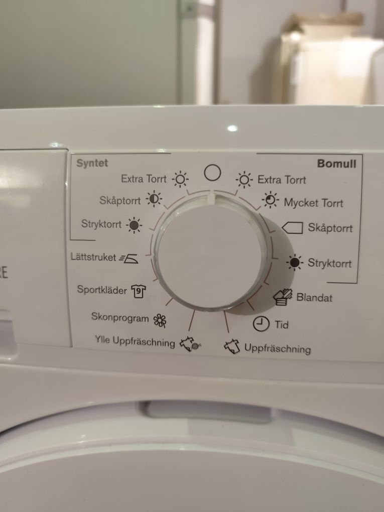 Suszarka kondensacyjna Elektrolux.