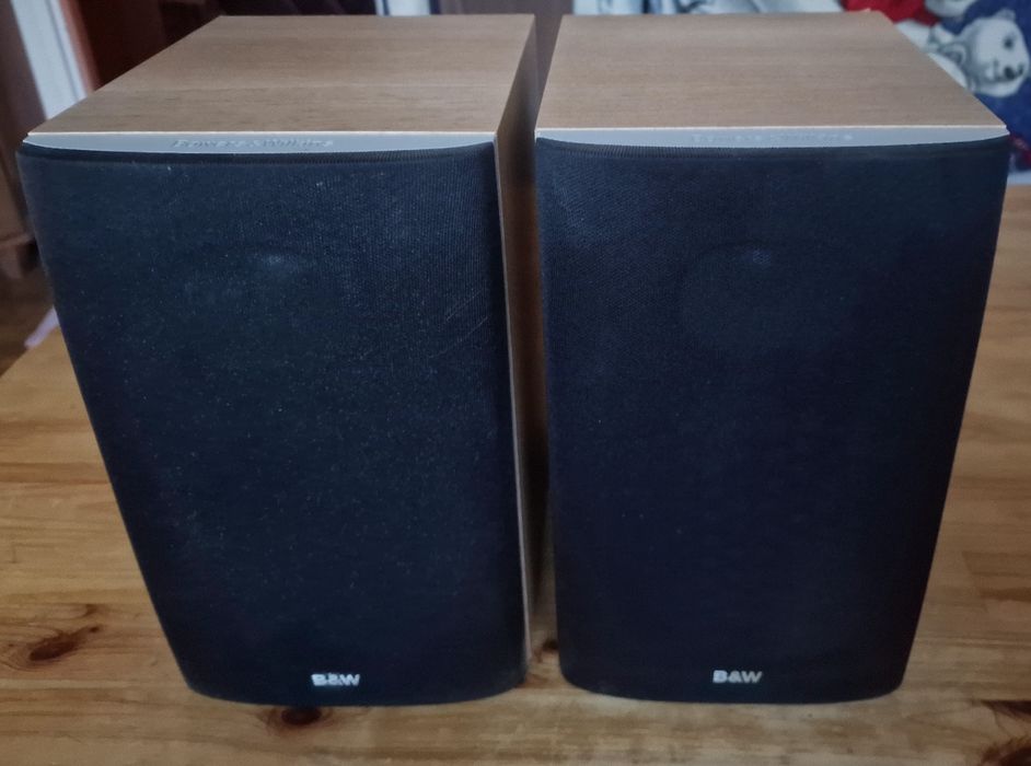 Kolumny Głośnikowe  B&W Bowers & Wilkins DM 600 S3 Rezerwacja