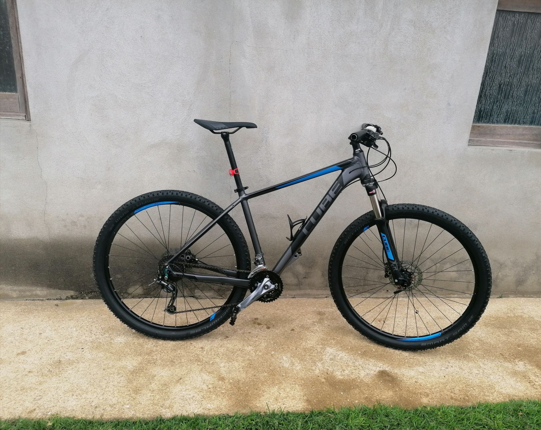 Bicicleta BTT como nova