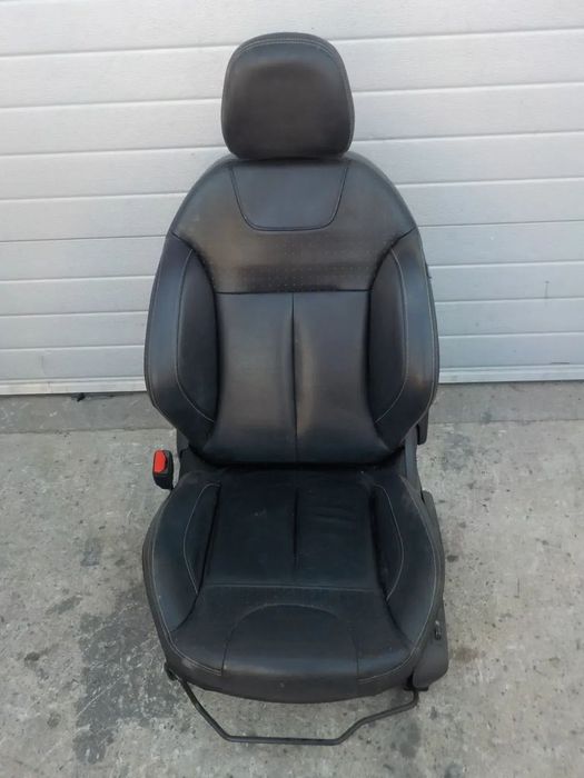 PEUGEOT 2008 FOTEL LEWY PRZÓD