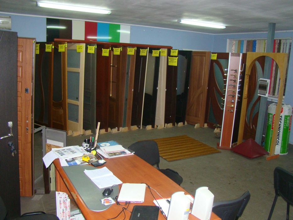 Продаю приміщення магазину на Херсонському шосе