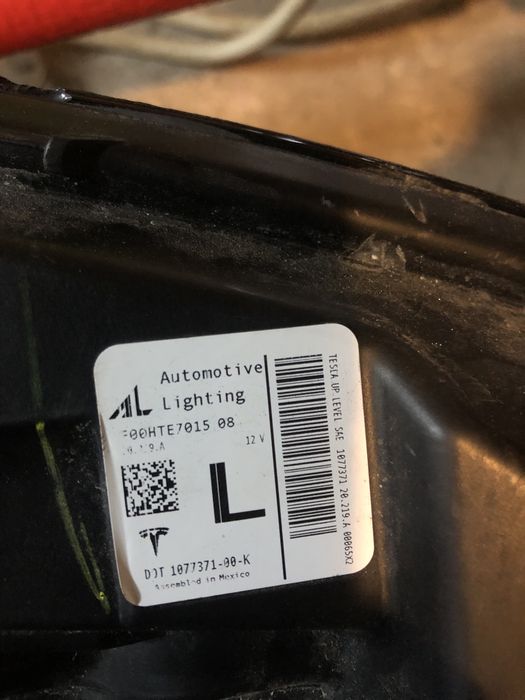 Фара Tesla model y, model 3 ліва