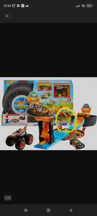 Zestaw hot wheels monster trucks opona kaskaderska