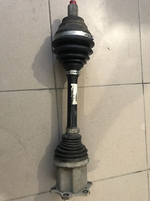 Піввісь VW GOLF 7/JETTA ліва