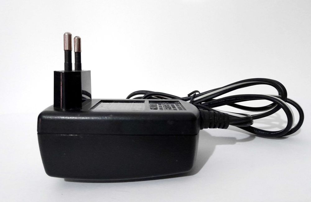 Transformador ACHME Corp. 12V 2.0A usado