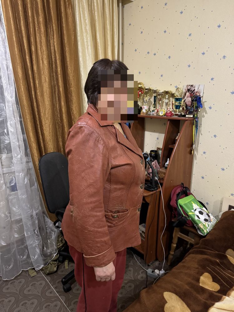 Шкіряна куртка жіноча розмір XXХL