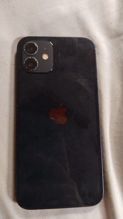 iPhone 12 em excelente condições