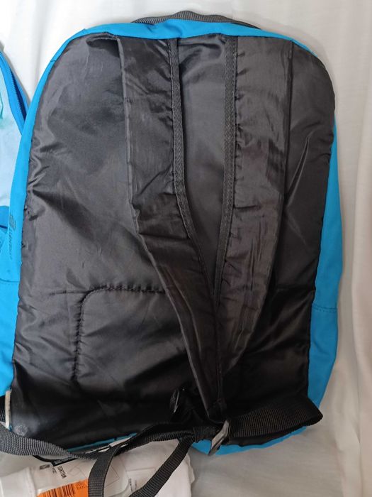 2 Mochilas azuis Minions e Decathlon