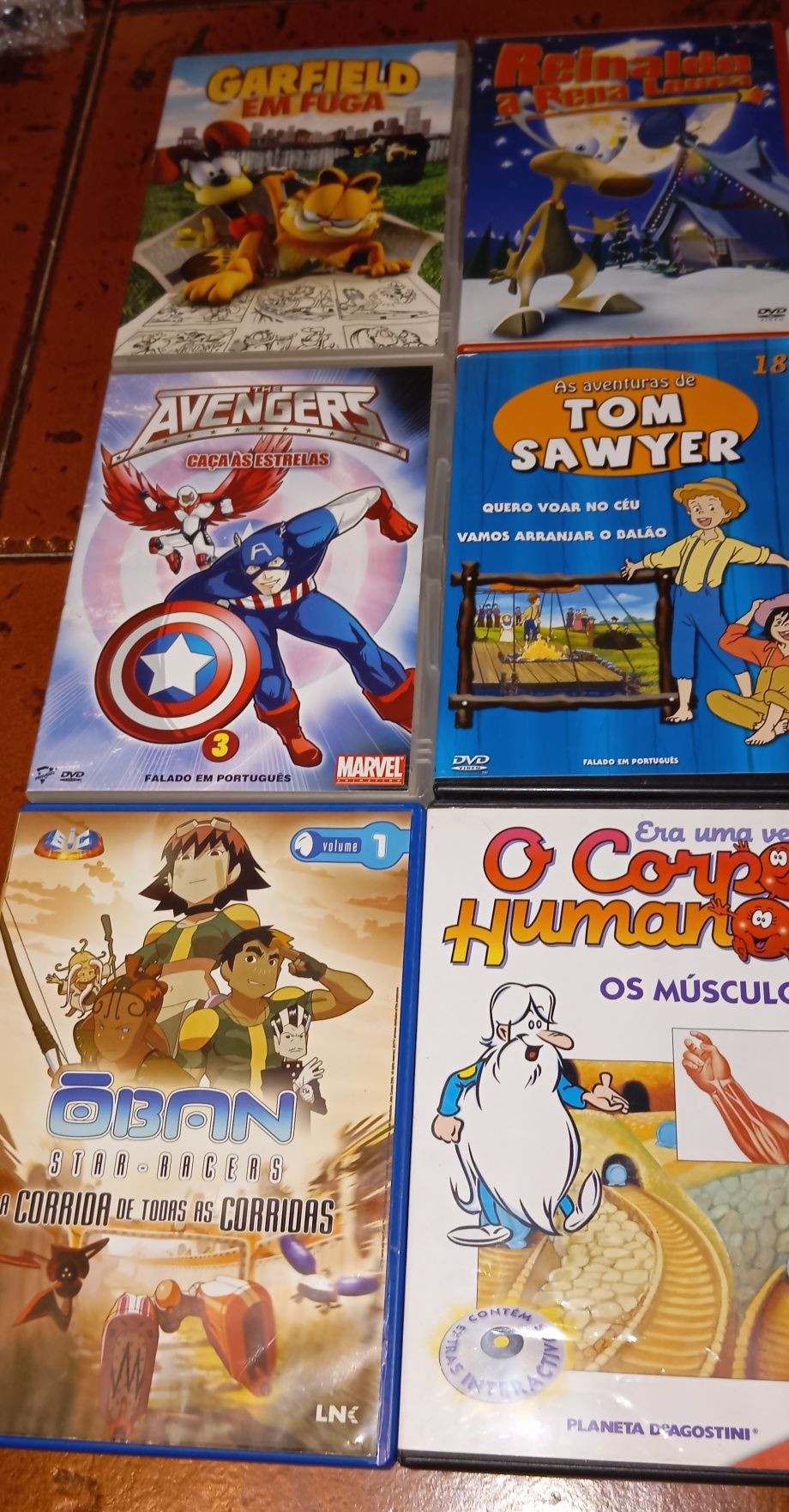 Conjunto de 12 DVDs infantis