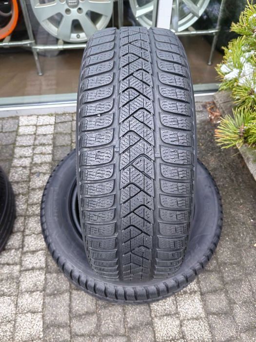 215/60R16 95H Pirelli Sottozero 3 Winter  PARA zima
