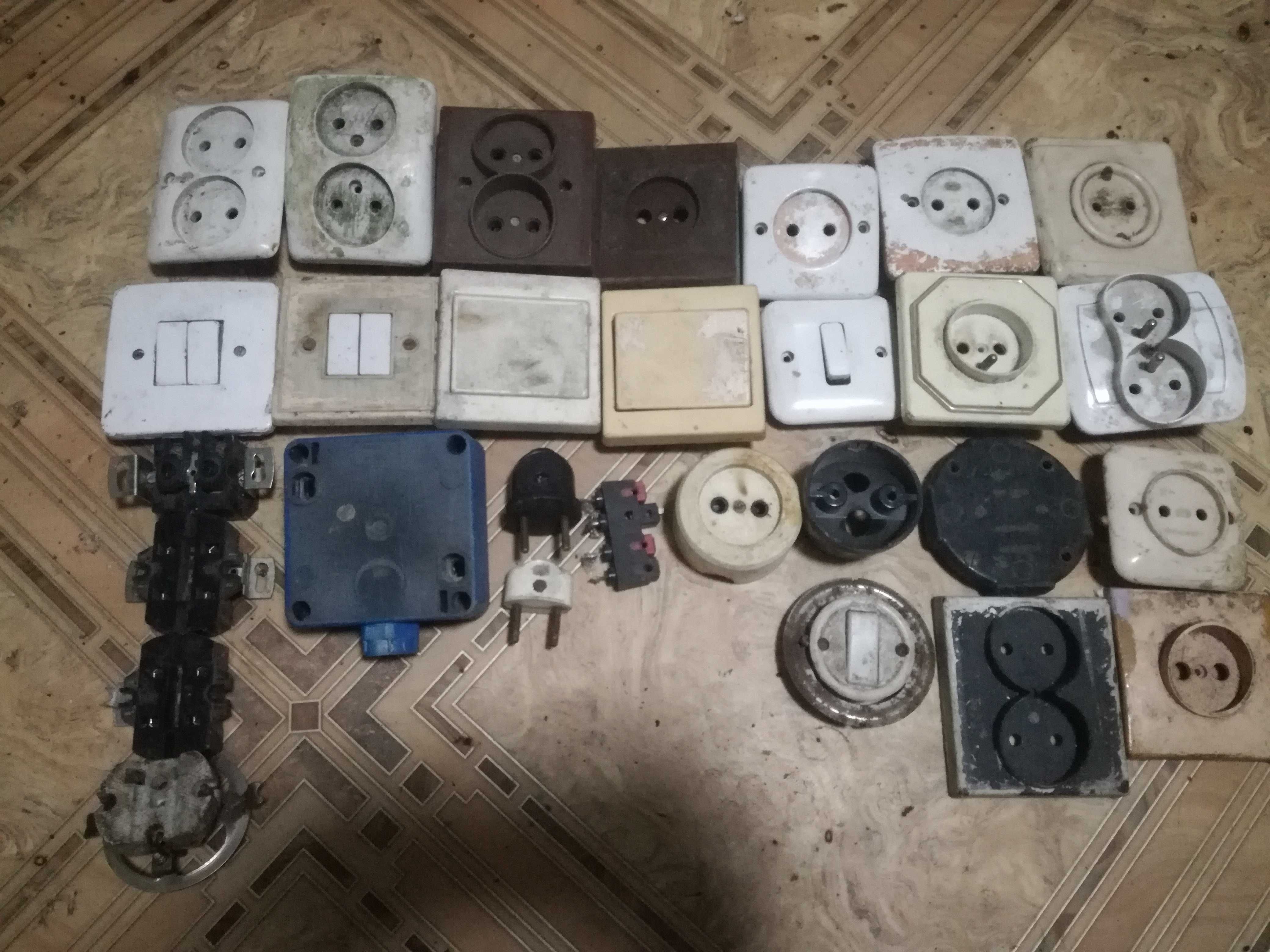Stare Gniazda Puszki Automaty Przełącznik Wtyczki ebonit bakelit bakel