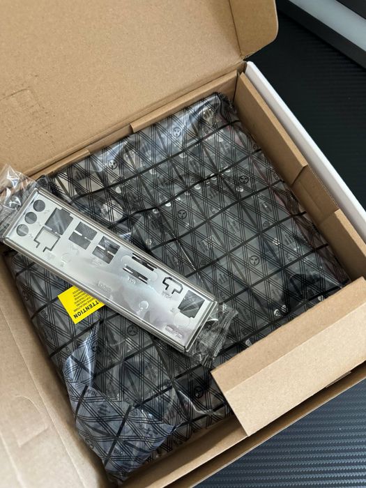 B450M Материнка для AMD на AM4 (не использовалась)