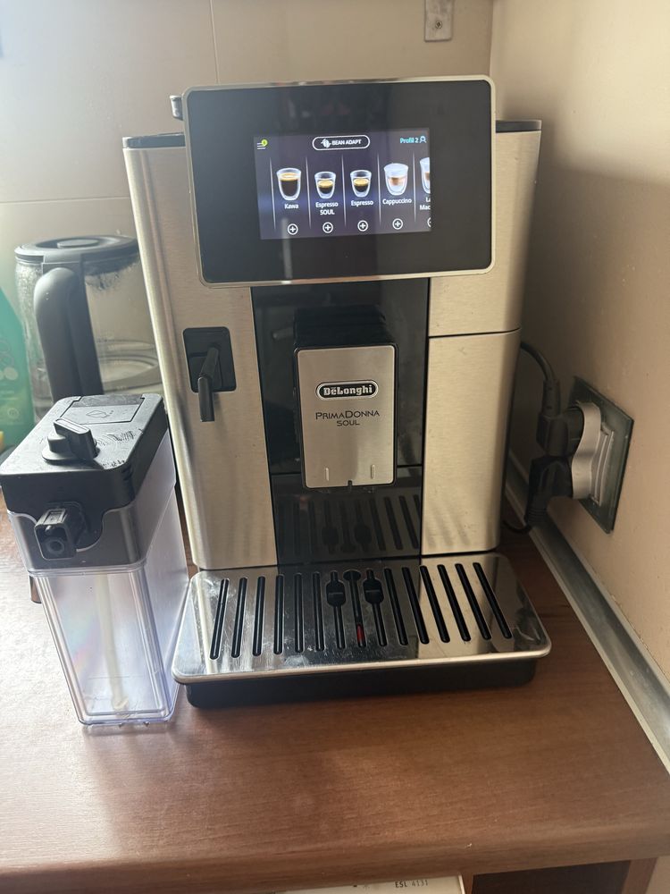 DeLonghi Automatyczny ekspres PrimaDonna Soul