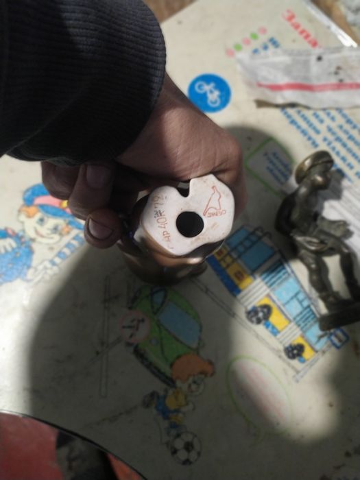 Продам статуетку фарфоровую олімпійський мішка