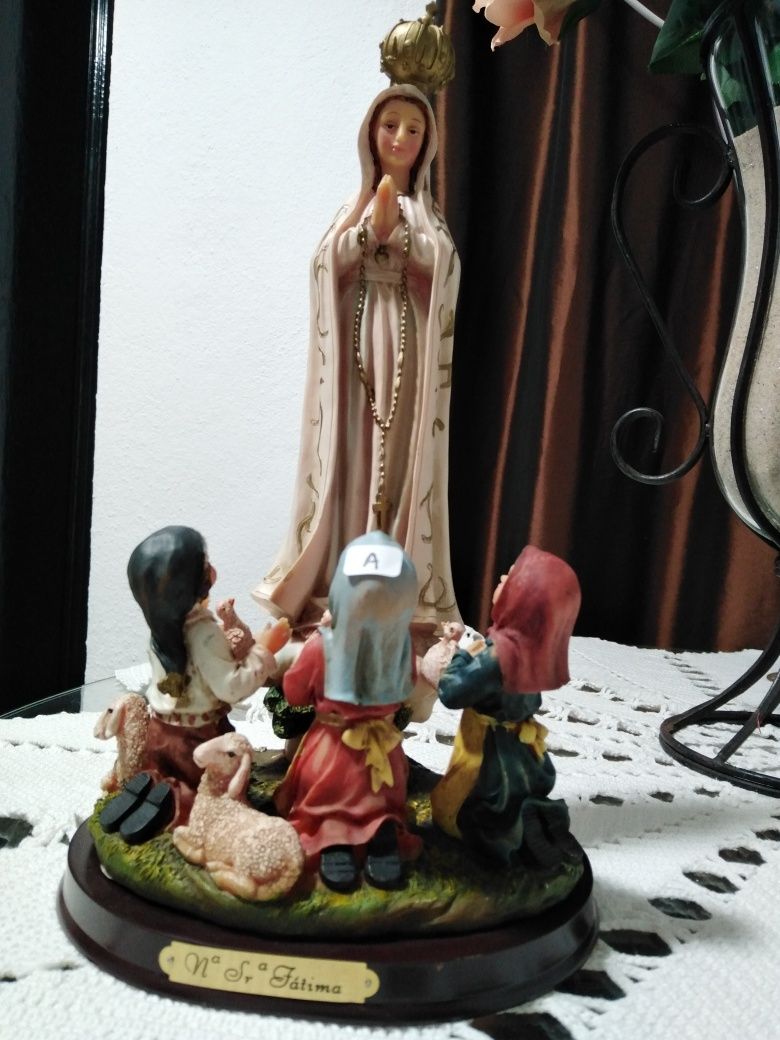 Figuras religiosas em marfinite