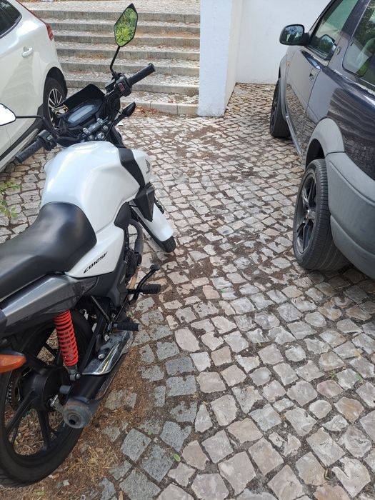 Moto honda cb 125 f
