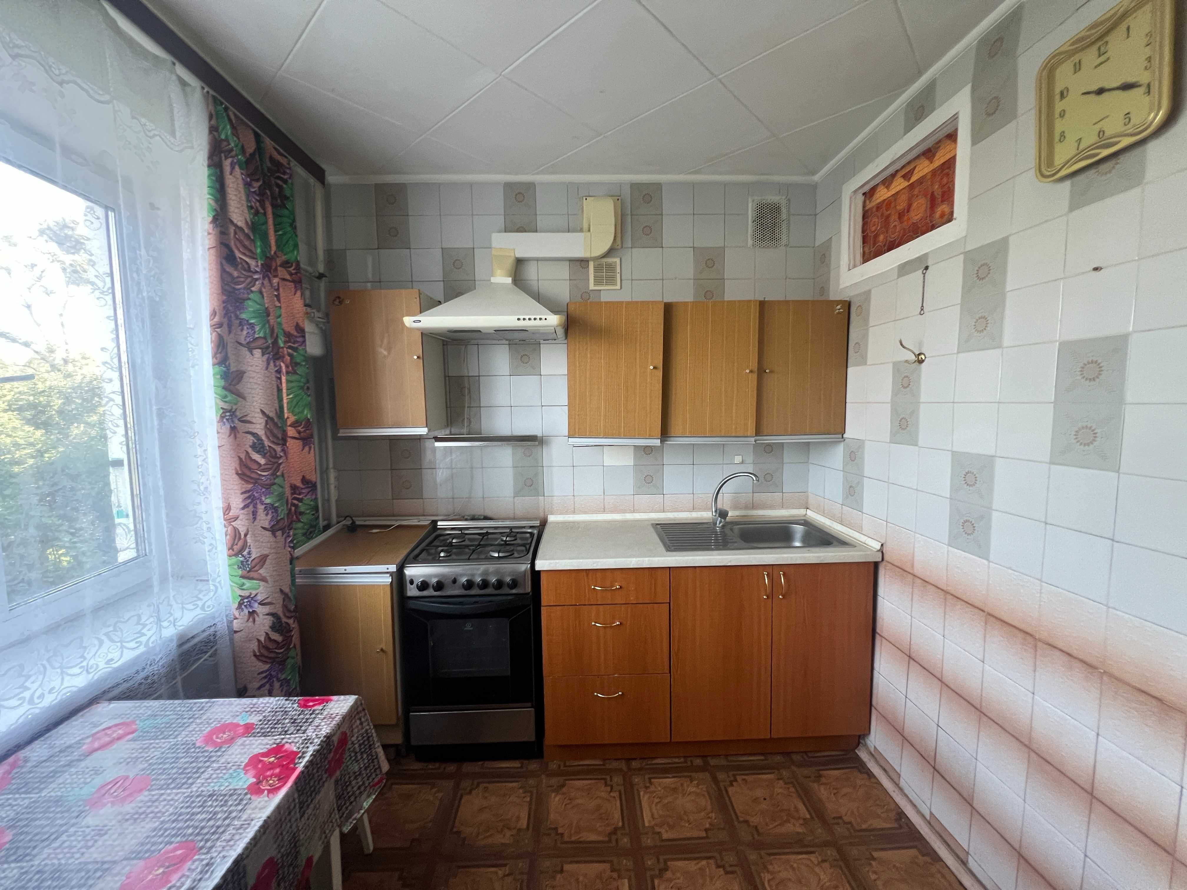 Продаж 2 кім квартира в місті Яготин центр р-н Каштани