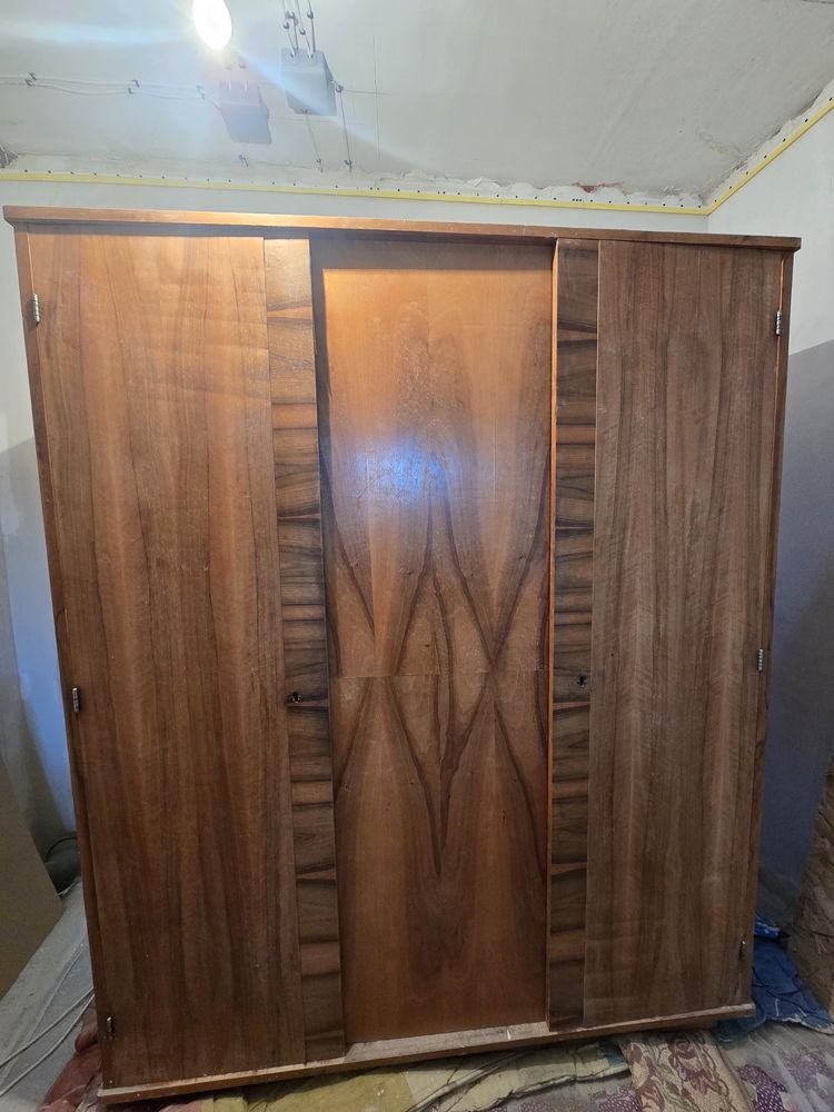 Продам шафу у гарному стані