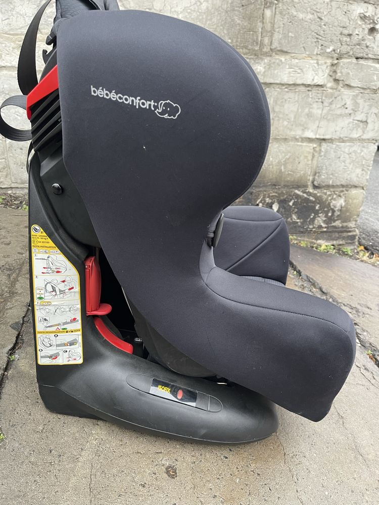 Дитяче автокрісло Bebe-Comfort Iseos isofix 9-18kg