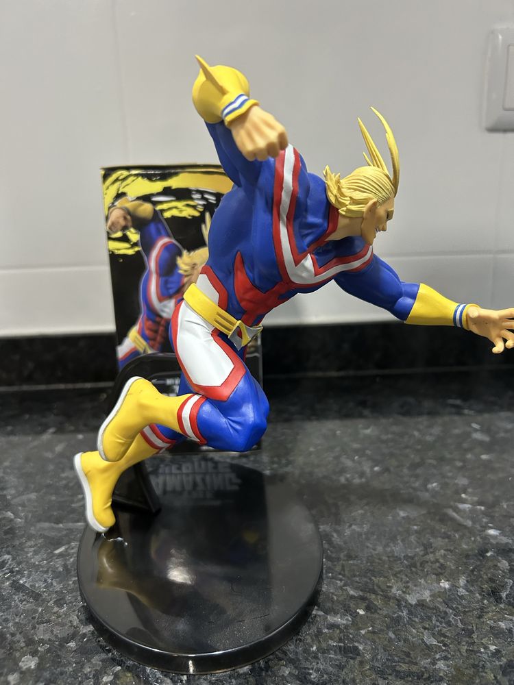 figura All Might de my hero academia
