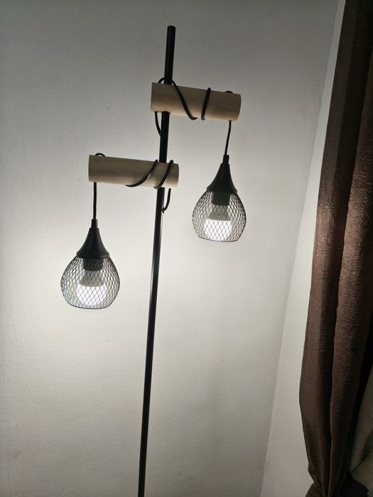 Candeeiro de pé com 1,65cm