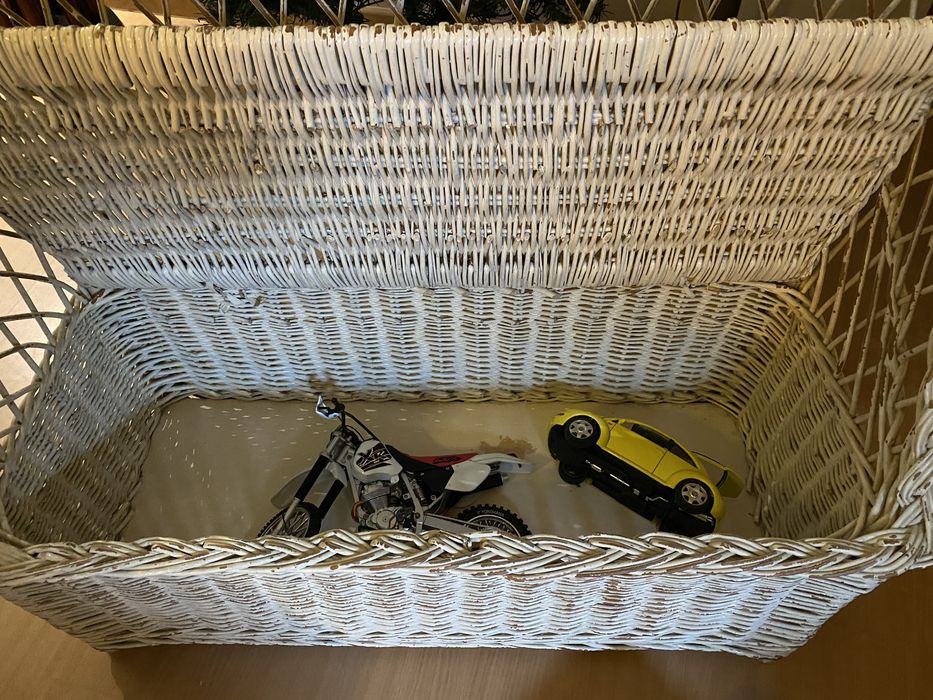 Cadeira /baú de criança