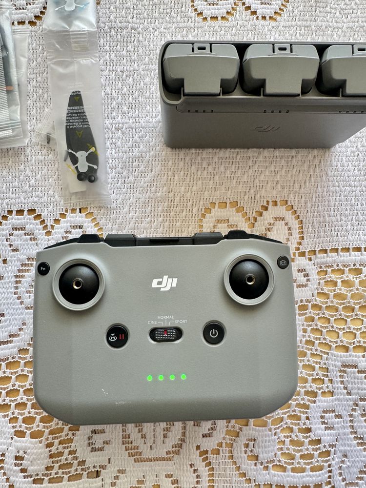 Dron DJI Mini 2 Fly More Combo (Mavic Mini 2)