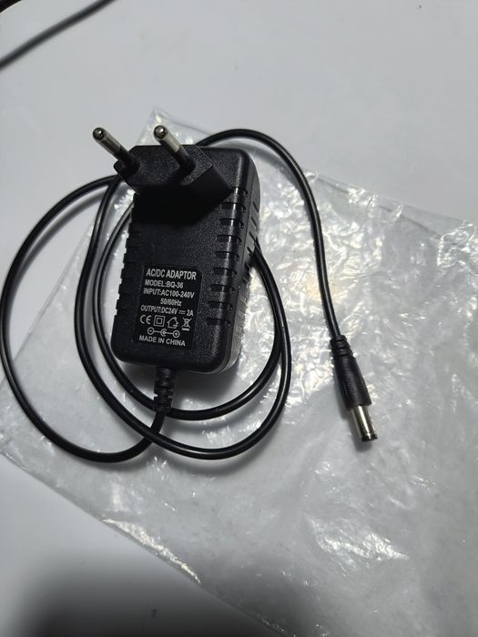 Зарядний пристрій для манікюрної лампи