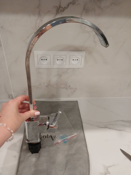 Продам змішувач для кухні