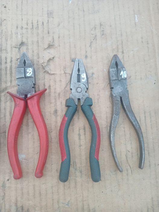 Zestaw starych kolekcjonerskich kombinerek