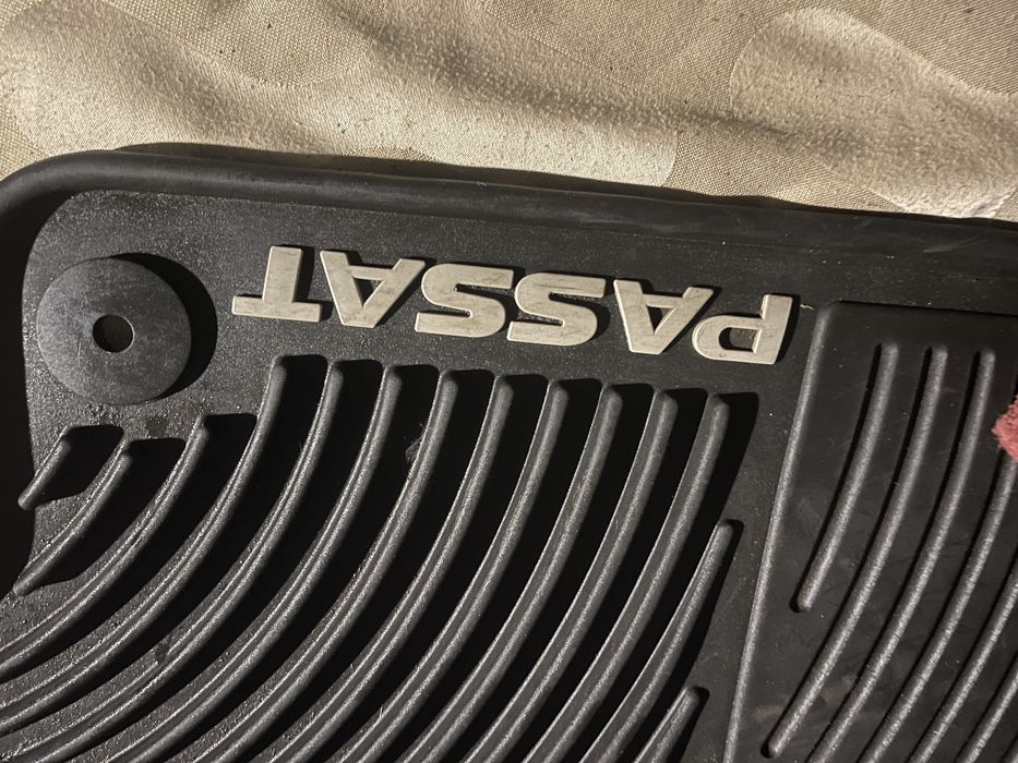 Коврики салона Passat B 7 новые