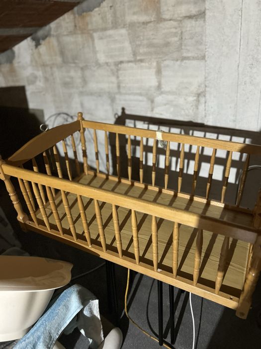 Cama de madeira para bebe