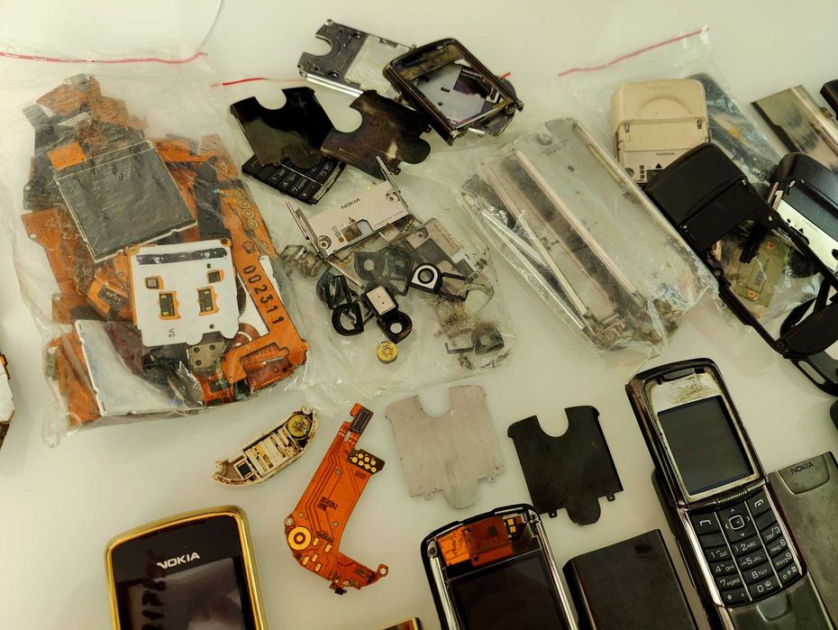 Запчасти для Nokia 8800 Classic/8800d Sirocco !