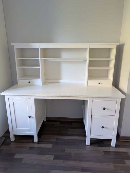 Biurko Hemnes z nadstawką Ikea