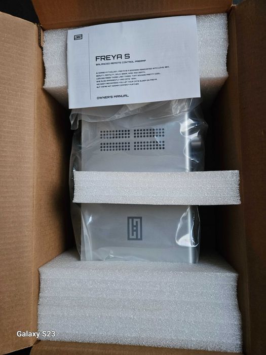 Pré-amplificador Schiit Freya S