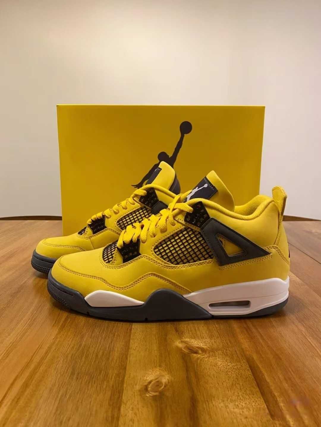 Jordan 4 Retro Lightning R.43