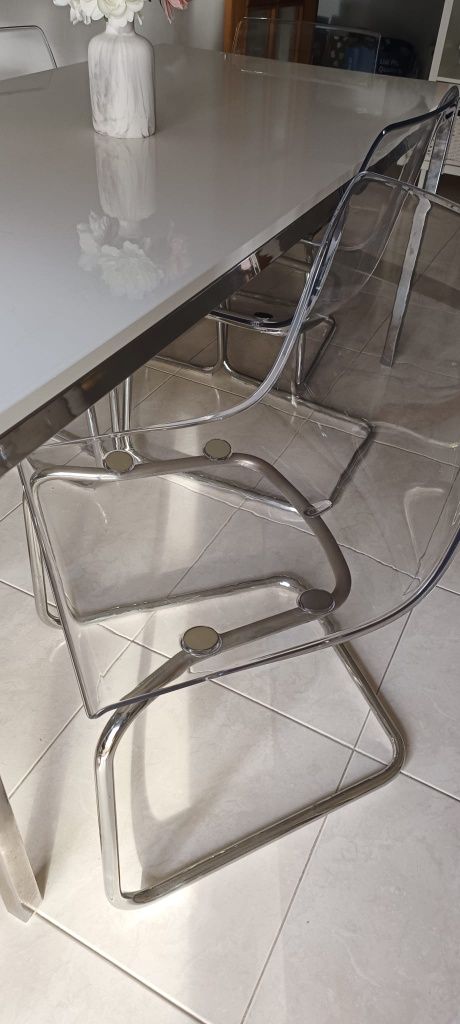 Mesa de sala com cadeiras ikea