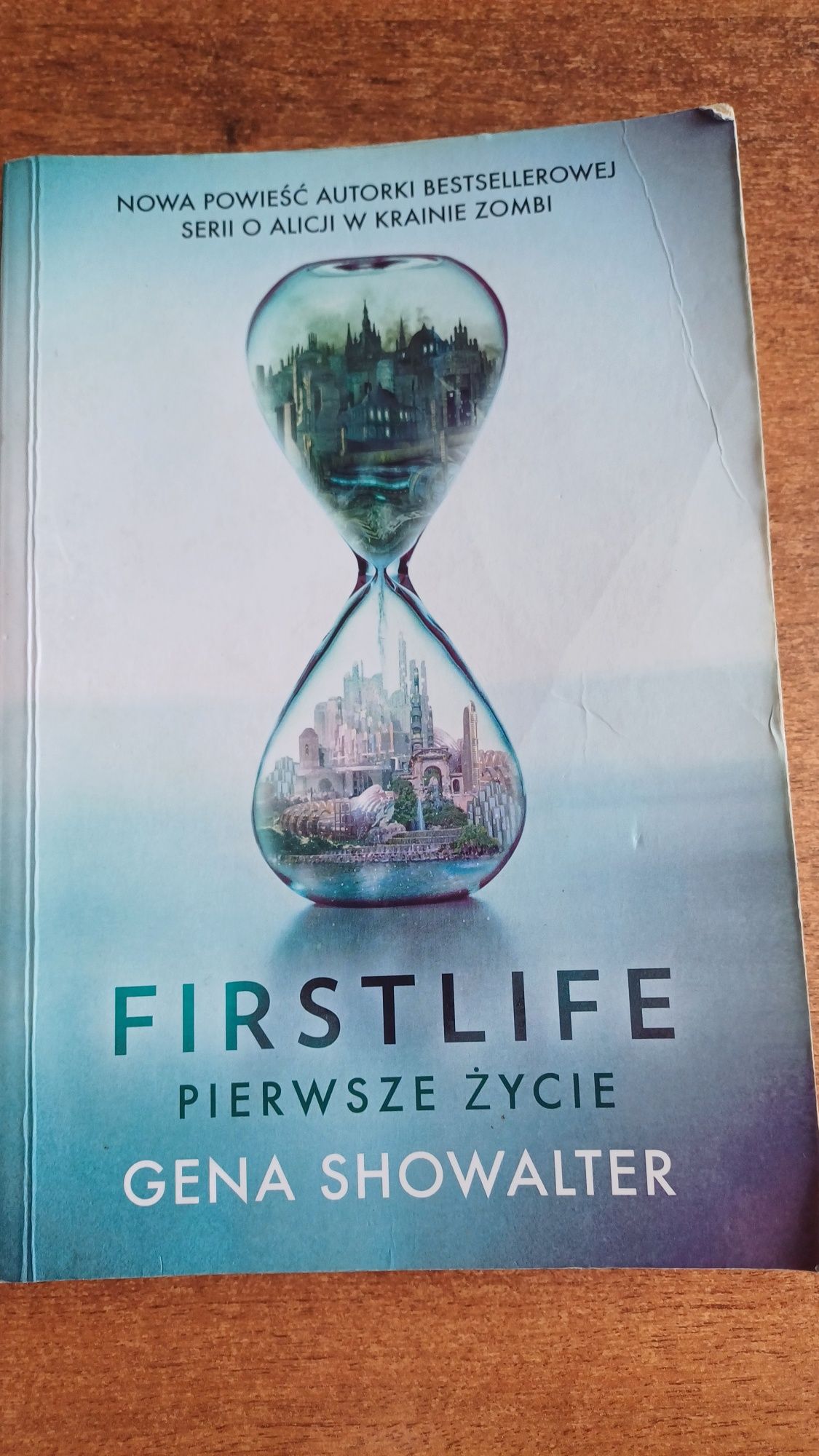 Książka "First life, pierwsze życie"