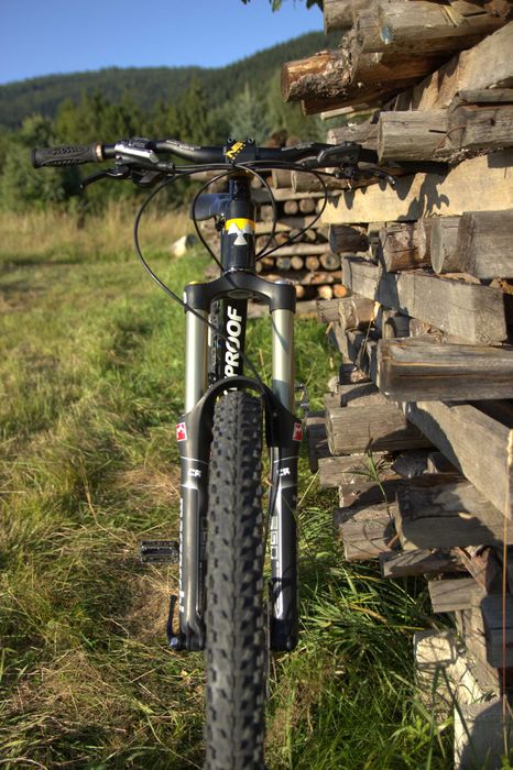 Nukeproof mega 275 AM ENDURO SUPER STAN