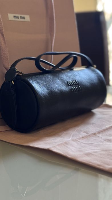 Шкіряна сумка Miu Miu