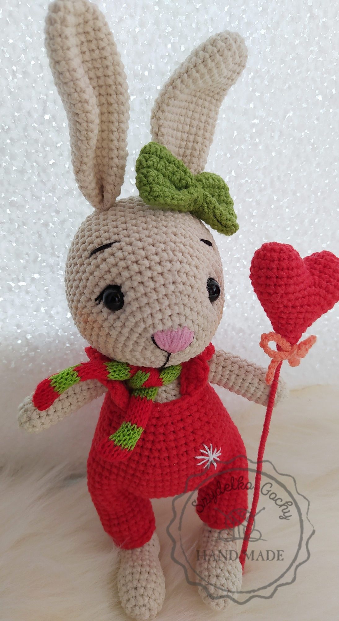 Króliczek walentynki amigurumi na szydełku