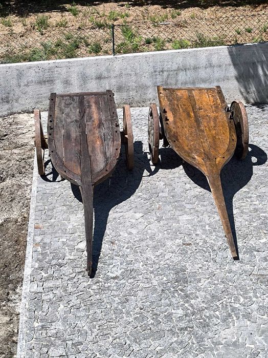 Carros de bois antigos